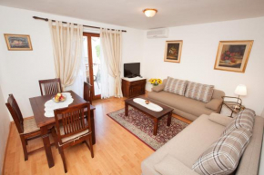 Отель Apartments Silva  Ровинь